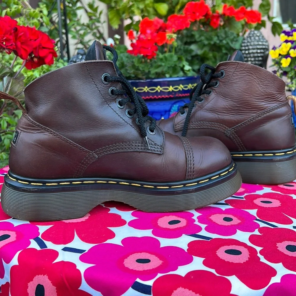 🏴󠁧󠁢󠁥󠁮󠁧󠁿 Dr. Martens Made in England Cap Toe SUPER CHUNKY Ankle Boots UK 8